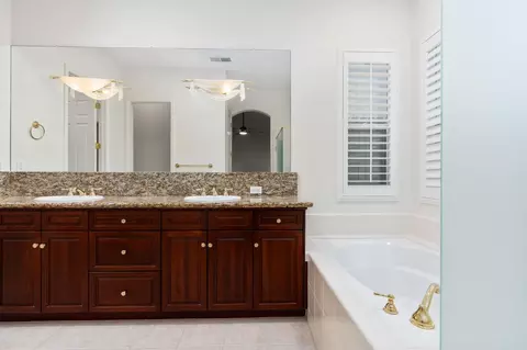 13 W Everglade Ave, Clovis, CA 93619 photo 35