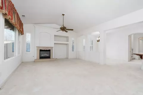 13 W Everglade Ave, Clovis, CA 93619 photo 27
