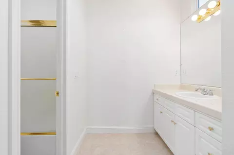 13 W Everglade Ave, Clovis, CA 93619 photo 48