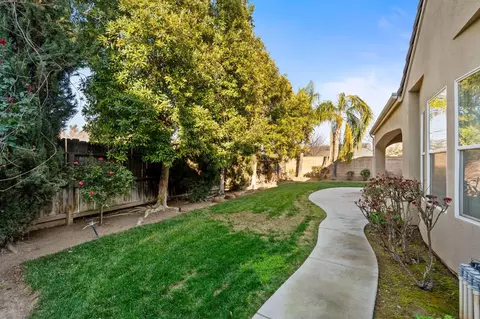 13 W Everglade Ave, Clovis, CA 93619 photo 52