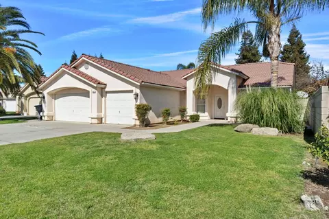 3361 State St, Madera, CA 93637 photo 2