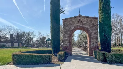 3985 Richmond Ave, Clovis, CA 93619 photo 23
