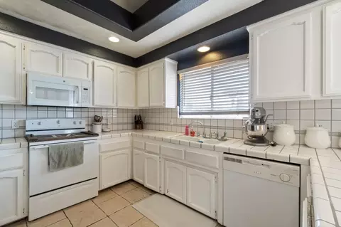 18743 Auburn Way, Madera, CA 93638 photo 11