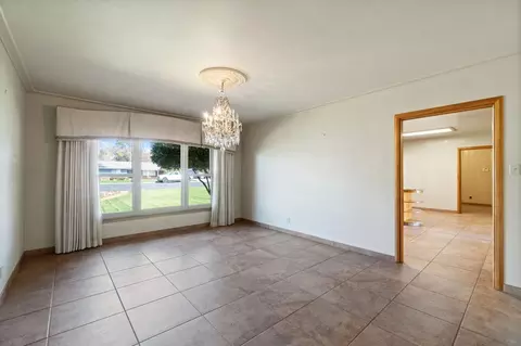 160 N Park Dr, Madera, CA 93637 photo 9
