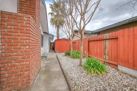 1345 Peach St, Selma, CA 93662 photo 32