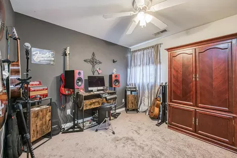 901 Maple St, Parlier, CA 93648 photo 29
