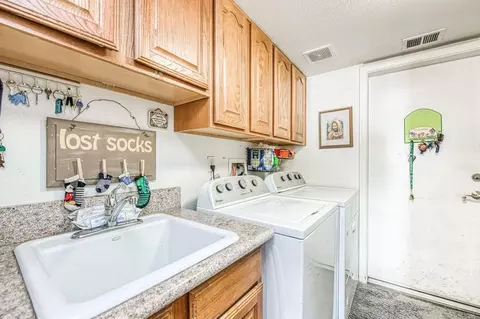 901 Maple St, Parlier, CA 93648 photo 25