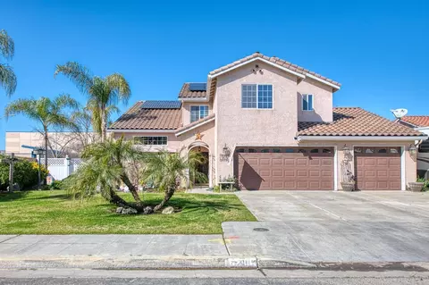 901 Maple St, Parlier, CA 93648 photo 1