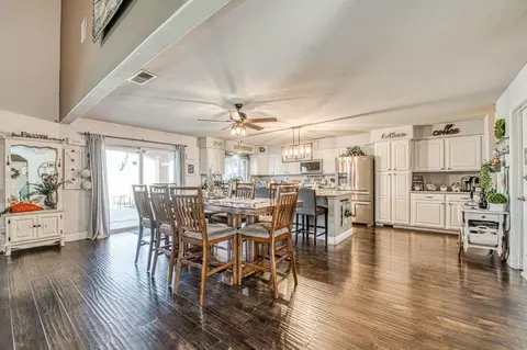 901 Maple St, Parlier, CA 93648 photo 13
