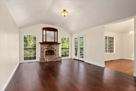 46055 Sutton Dr, Oakhurst, CA 93644 photo 9