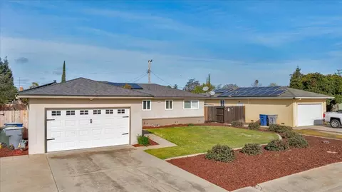 1642 Harvard Ave, Clovis, CA 93612 photo 1