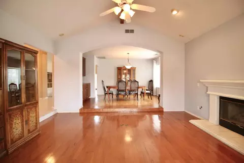 3077 Fairmont Ct, Madera, CA 93637 photo 8