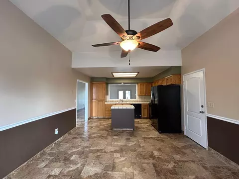18149 Varden Dr, Madera, CA 93638 photo 9