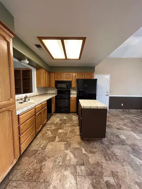 18149 Varden Dr, Madera, CA 93638 photo 7