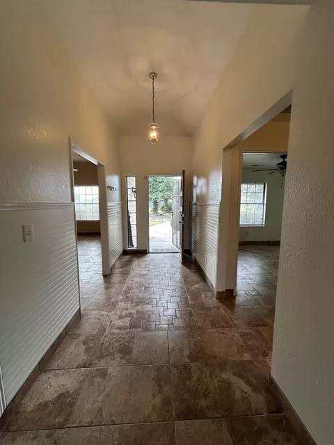 18149 Varden Dr, Madera, CA 93638 photo 6