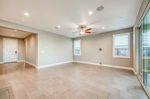 639 Overstone Ave, Madera, CA 93636 photo 9