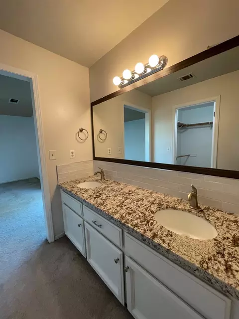 545 Walnut Ct, Kerman, CA 93630 photo 15