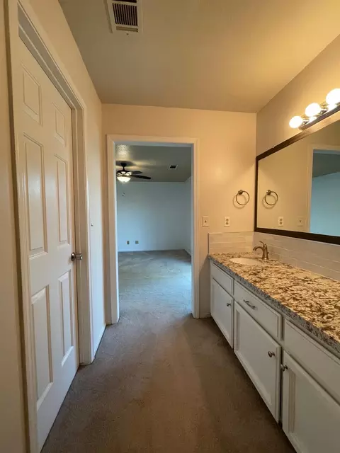 545 Walnut Ct, Kerman, CA 93630 photo 16