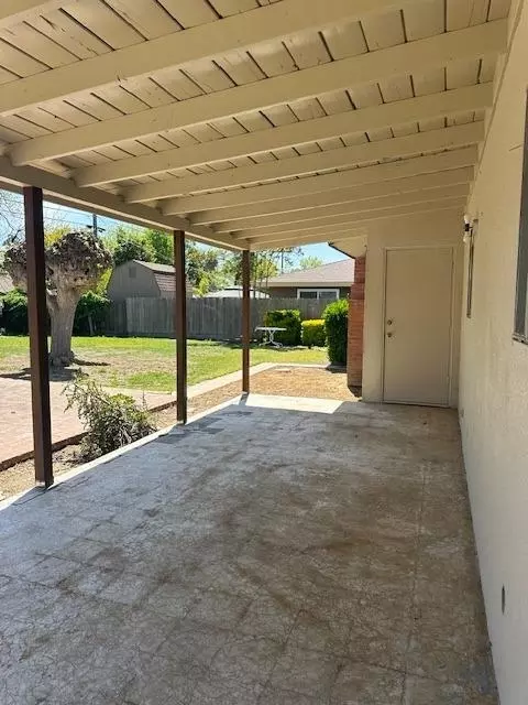309 Circle Dr, Chowchilla, CA 93610 photo 3