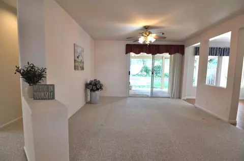 2370 Dawson Cove Ln, Clovis, CA 93611 photo 6