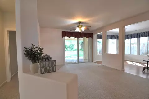 2370 Dawson Cove Ln, Clovis, CA 93611 photo 5