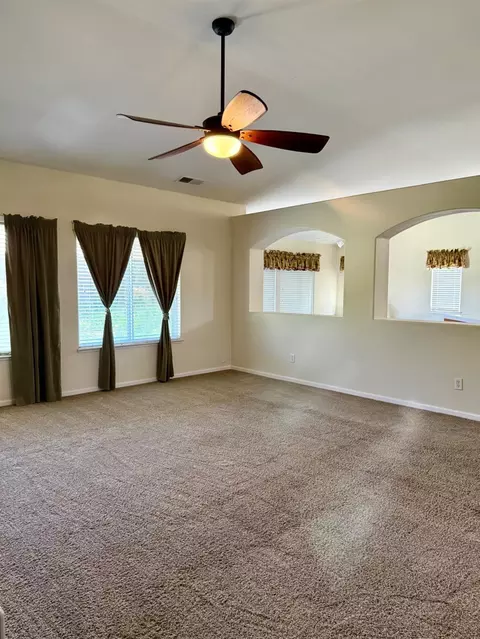 146 Phillip Way, Chowchilla, CA 93610 photo 3