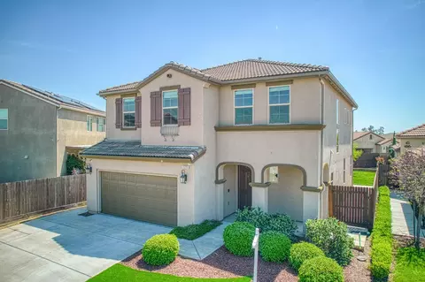 3520 Taylor Ln, Clovis, CA 93619 photo 3