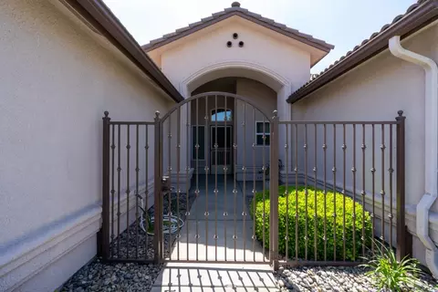 3544 Seaside Dr, Madera, CA 93637 photo 3