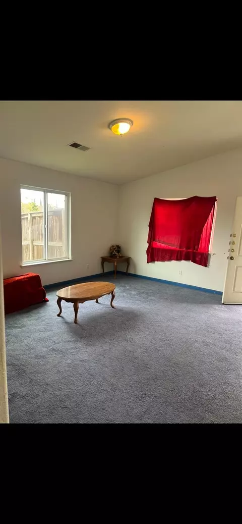 1493 Lacreta Ave, Madera, CA 93638 photo 4