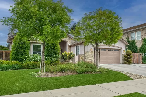 2267 Graybark Ave, Clovis, CA 93619 photo 3