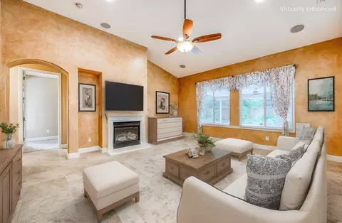 2267 Graybark Ave, Clovis, CA 93619 photo 8