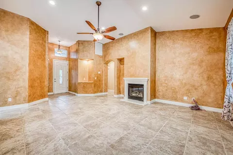2267 Graybark Ave, Clovis, CA 93619 photo 14