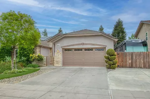 2267 Graybark Ave, Clovis, CA 93619 photo 2