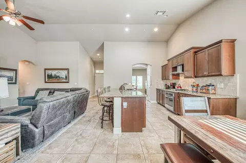 10850 Bernadine Ave, Clovis, CA 93619 photo 27