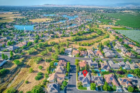 10850 Bernadine Ave, Clovis, CA 93619 photo 13