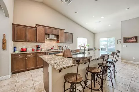 10850 Bernadine Ave, Clovis, CA 93619 photo 19