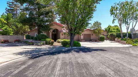 3001 Fairmont Ct, Madera, CA 93637 photo 2