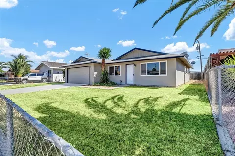 19745 Hemlock Ln, Lemoore, CA 93245 photo 3