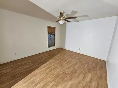 537 N Granada Dr, Madera, CA 93637 photo 11