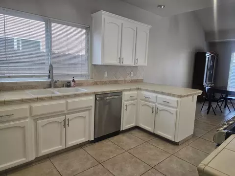 3351 Winter Way, Madera, CA 93637 photo 7