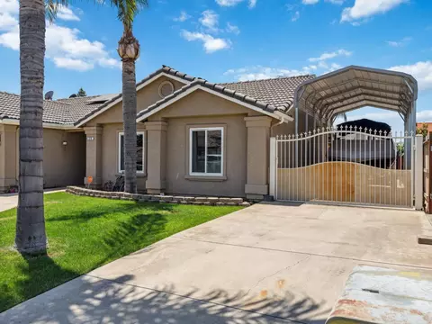 279 Lily Ave, Sanger, CA 93657 photo 3