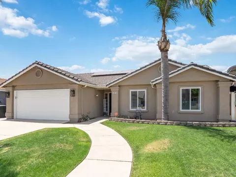 279 Lily Ave, Sanger, CA 93657 photo 1