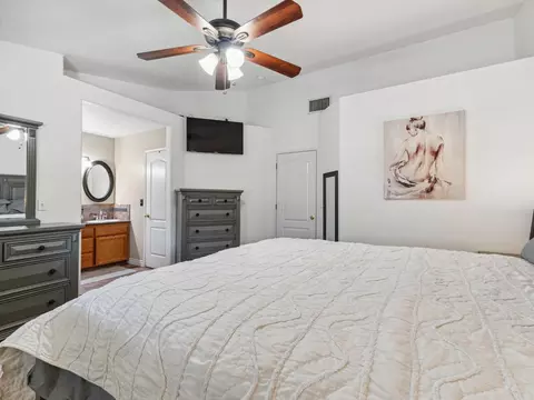 279 Lily Ave, Sanger, CA 93657 photo 15