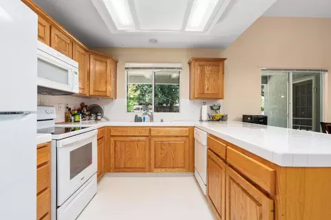 2173 Spruce, Clovis, CA 93611 photo 9