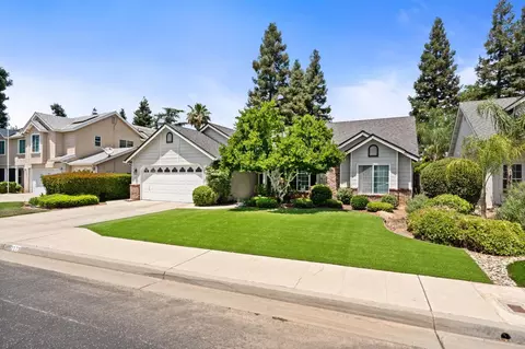 2173 Spruce, Clovis, CA 93611 photo 2