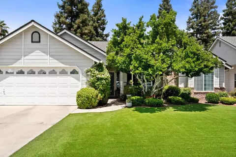 2173 Spruce, Clovis, CA 93611 photo 3
