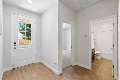 2456 Junipero Ave, Clovis, CA 93619 photo 3