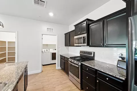 2456 Junipero Ave, Clovis, CA 93619 photo 9