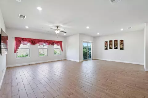 2456 Junipero Ave, Clovis, CA 93619 photo 5