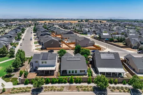 2456 Junipero Ave, Clovis, CA 93619 photo 32